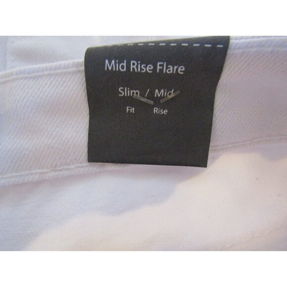 Tractr Jeans NWT White Flare Denim Cotton Mid Rise Slim Fit Raw Hem Size 8 29 - Picture 8 of 10